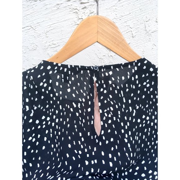 Banana Republic - Super Cute Twist Front Chiffon Blouse (XS) - Picture 6 of 6